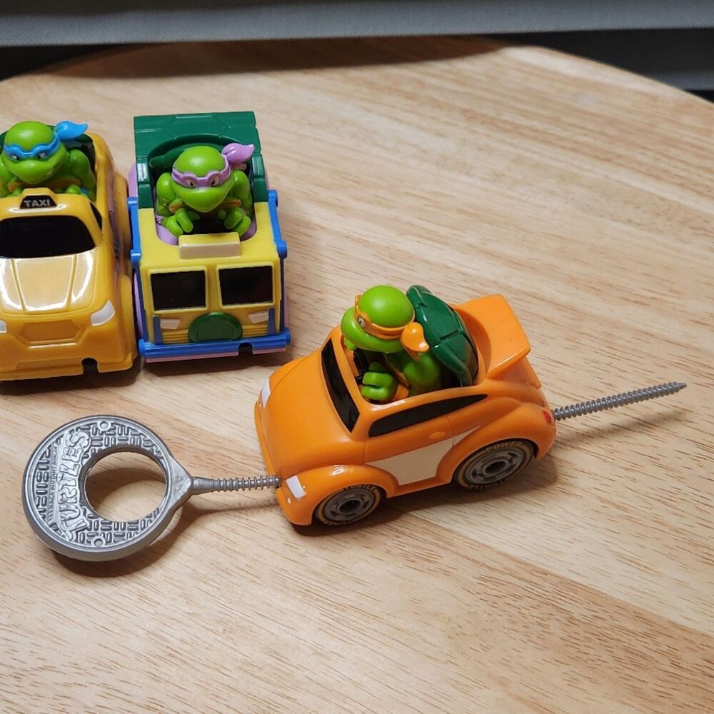 Teenage Mutant Ninja Turtles Rad Rip Racers 3‑Car Set with Ripcord - Picture 3 of 11